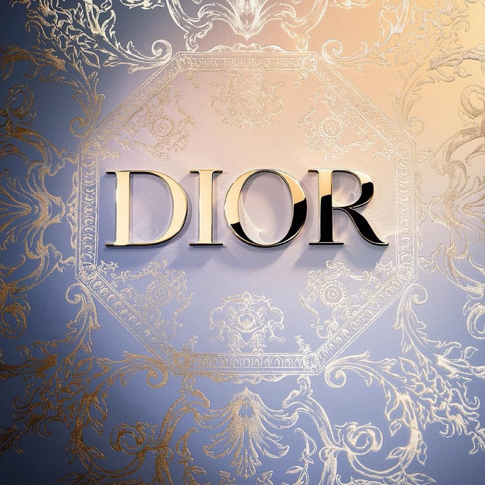 DIOR - Picture 6 of 8